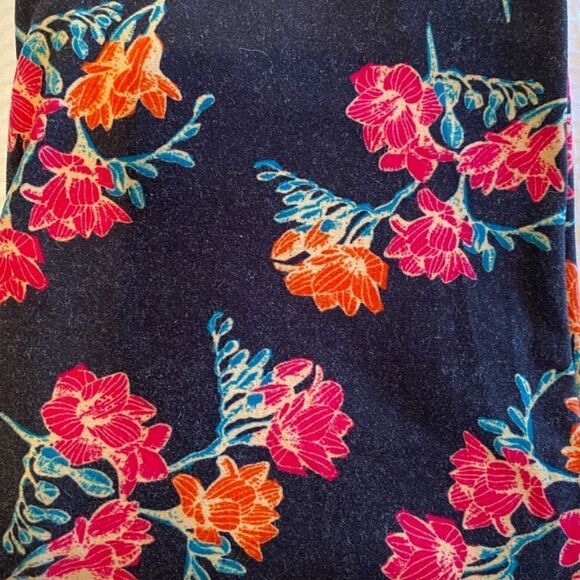1237 LuLaRoe Leggings Size OS Brown Orange Fluffy Floral Print New - Picture 2 of 5